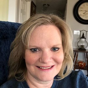 Meet your Posher, Carla